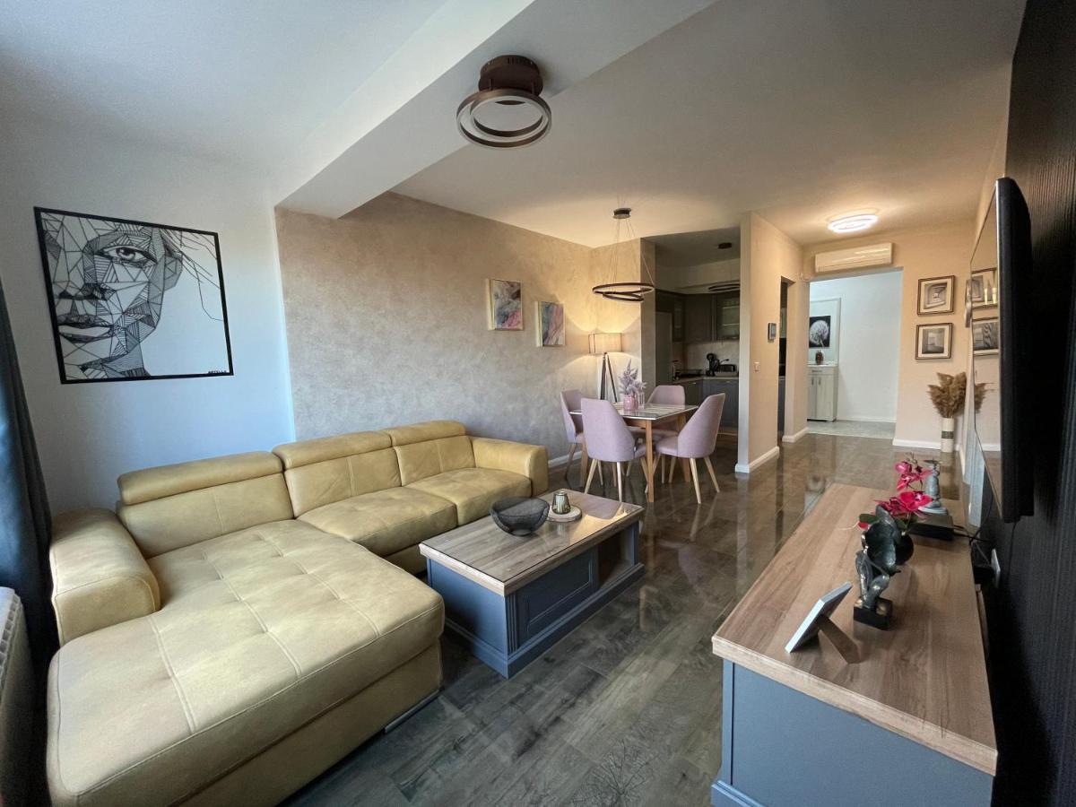 Roosevelt Apartment Szkopje Kültér fotó